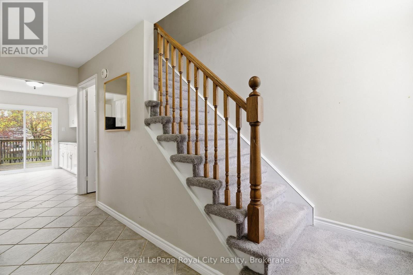11 Sagewood Place, Guelph, Ontario  N1G 3M8 - Photo 4 - X13087736