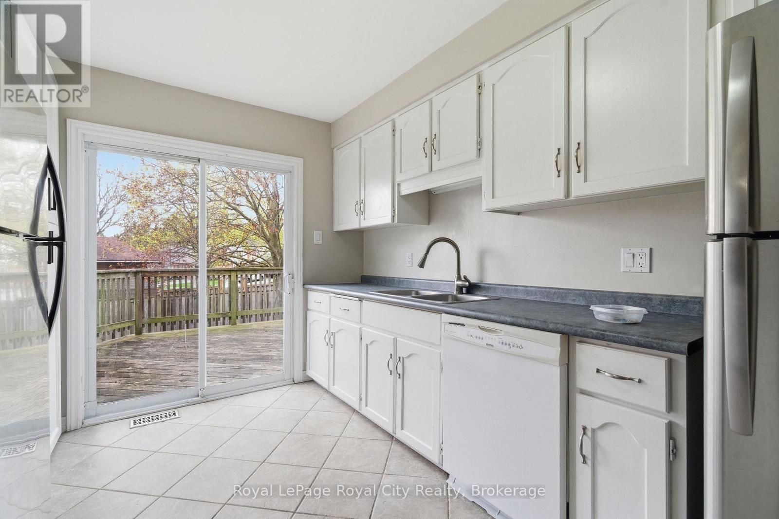 11 Sagewood Place, Guelph, Ontario  N1G 3M8 - Photo 6 - X13087736