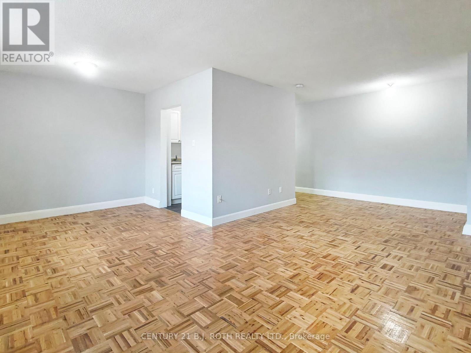 100 - 37 Peel Street, Barrie, Ontario  L4M 3L1 - Photo 3 - S13087706