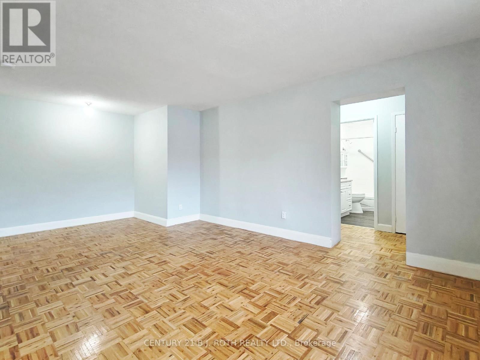 100 - 37 Peel Street, Barrie, Ontario  L4M 3L1 - Photo 4 - S13087706