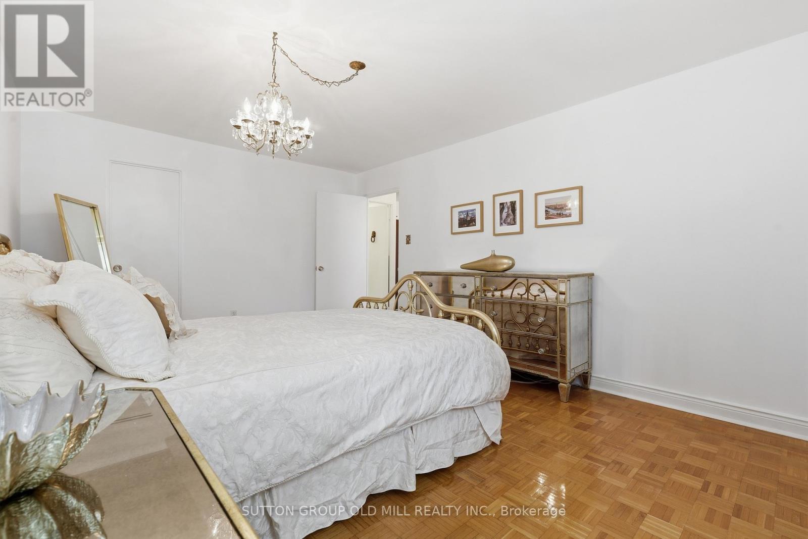 1801 - 360 Ridelle Avenue, Toronto (Briar Hill-Belgravia), Ontario  M6B 1K1 - Photo 12 - W13087680