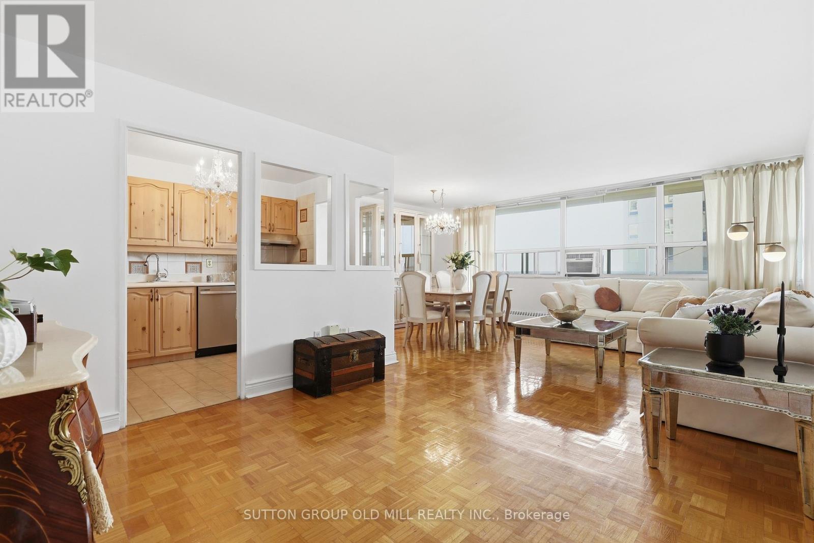 1801 - 360 Ridelle Avenue, Toronto (Briar Hill-Belgravia), Ontario  M6B 1K1 - Photo 5 - W13087680