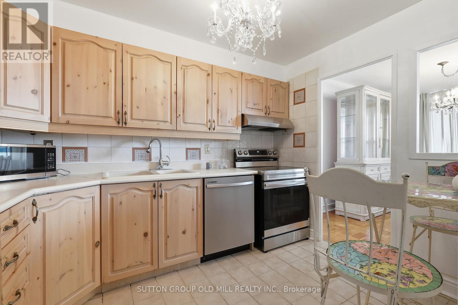 1801 - 360 Ridelle Avenue, Toronto (Briar Hill-Belgravia), Ontario  M6B 1K1 - Photo 7 - W13087680