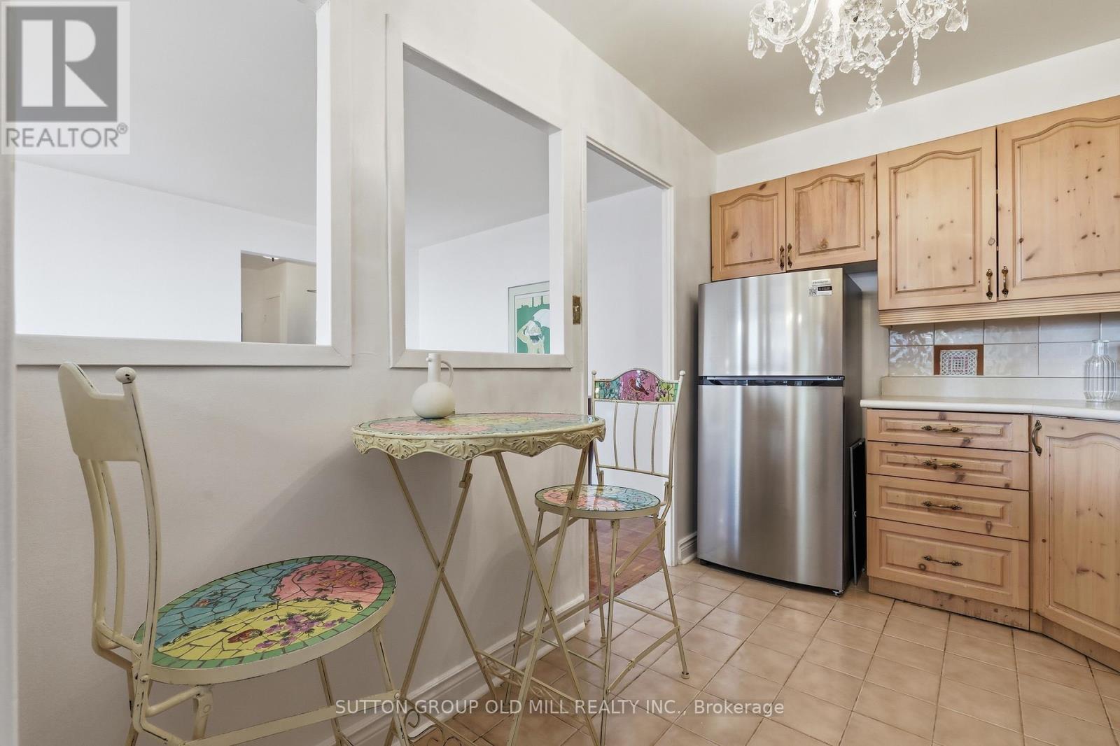 1801 - 360 Ridelle Avenue, Toronto (Briar Hill-Belgravia), Ontario  M6B 1K1 - Photo 9 - W13087680
