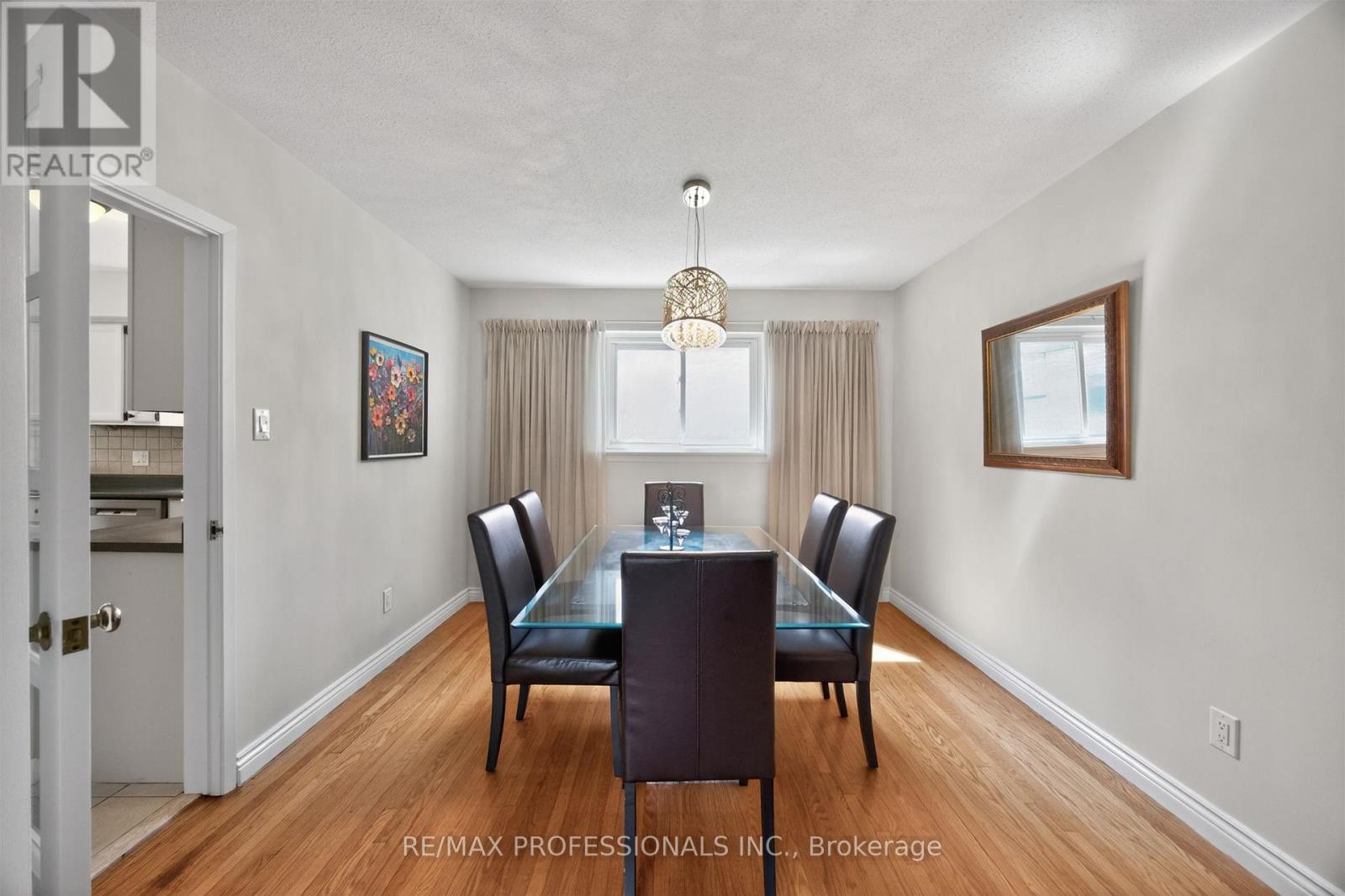 3 Caledon Court, Brampton, Ontario  L6T 1Z6 - Photo 6 - W13087692
