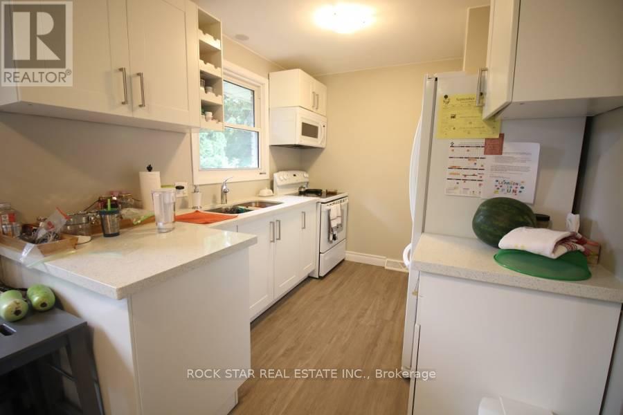 4 Hudson Drive, St. Catharines, Ontario  L2M 2J3 - Photo 5 - X13087726