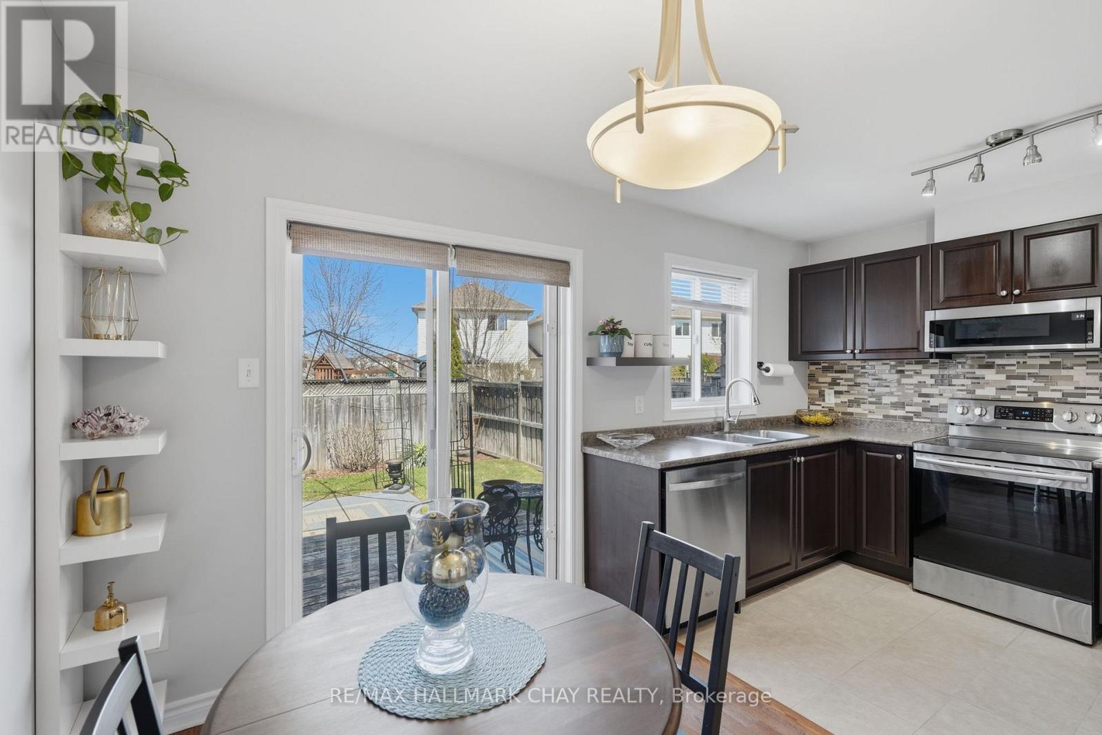215 Banting Crescent, Essa, Ontario  L3W 0P8 - Photo 12 - N13021258