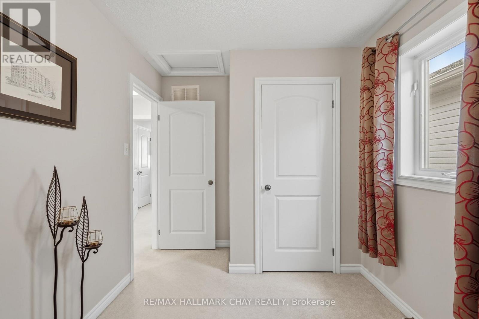 215 Banting Crescent, Essa, Ontario  L3W 0P8 - Photo 21 - N13021258