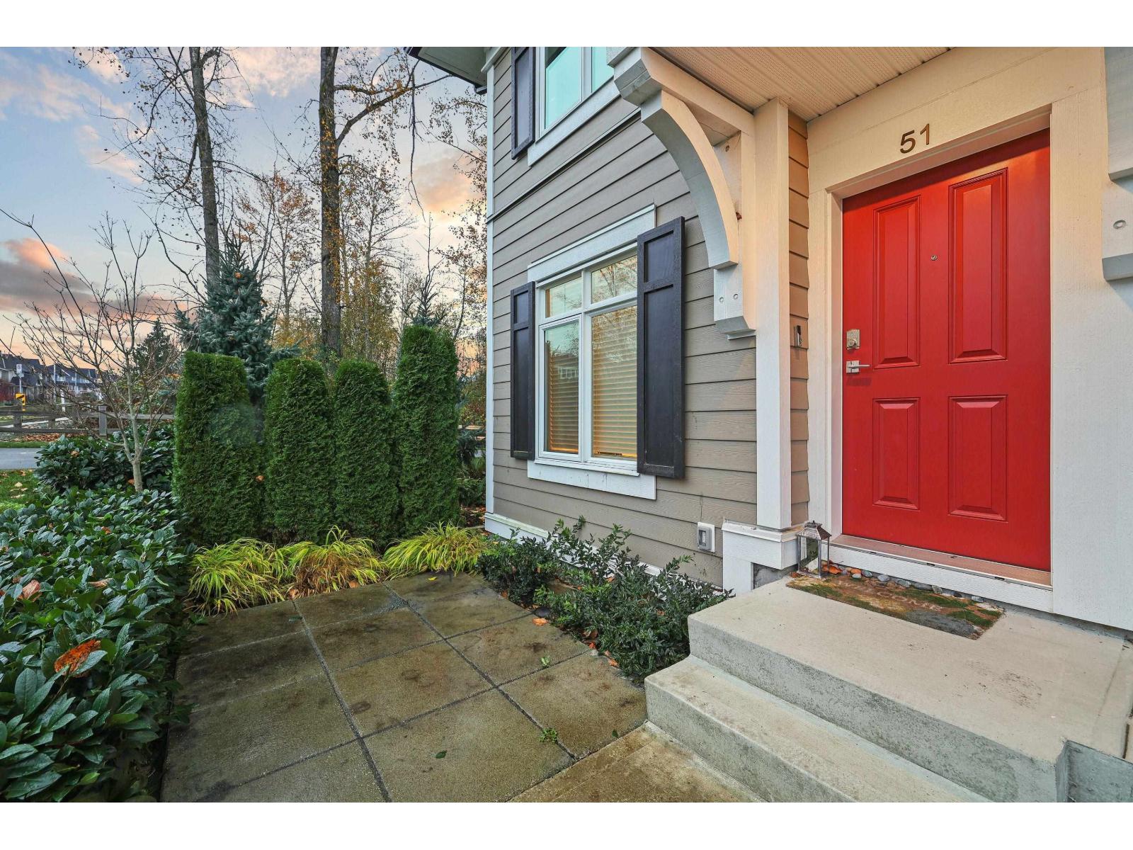 51 2070 Oak Meadows Drive, Surrey, British Columbia  V3Z 1J1 - Photo 2 - R3120009