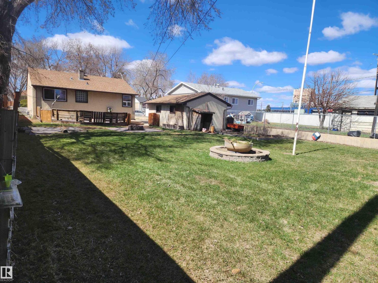 12415 129 St Nw, Edmonton, Alberta  T5L 1H5 - Photo 3 - E4485479