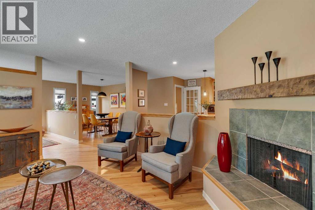 9 Mountain Place, Okotoks, Alberta  T1S 1G7 - Photo 8 - A2304951