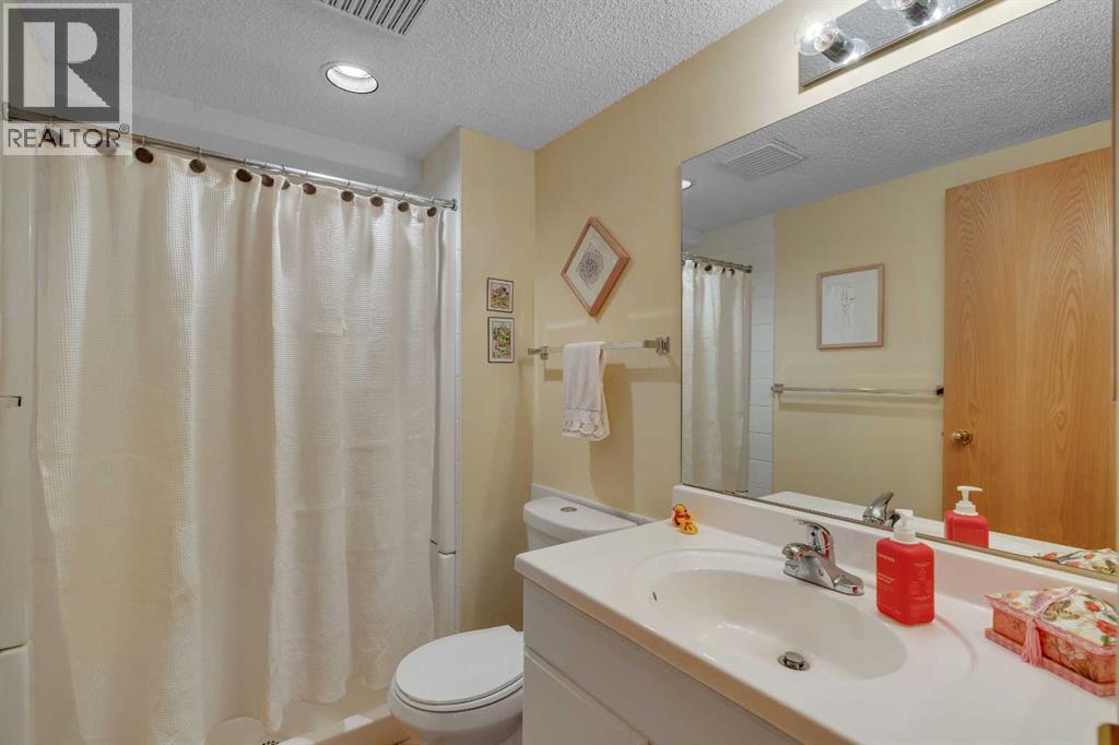 9 Mountain Place, Okotoks, Alberta  T1S 1G7 - Photo 45 - A2304951