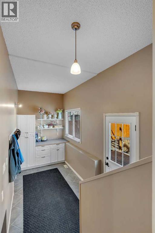 9 Mountain Place, Okotoks, Alberta  T1S 1G7 - Photo 37 - A2304951