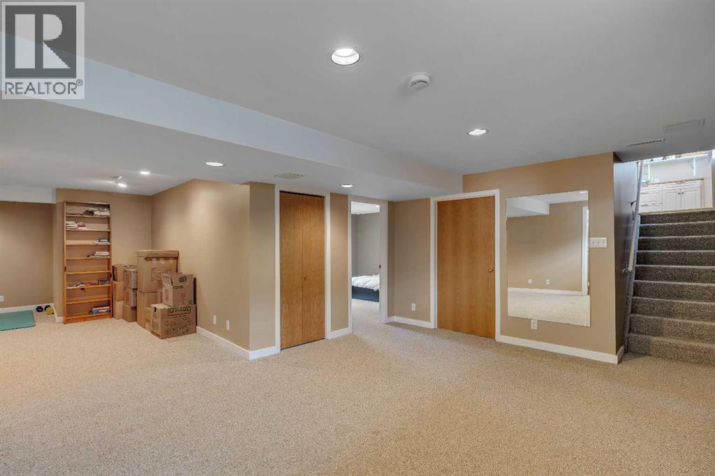 9 Mountain Place, Okotoks, Alberta  T1S 1G7 - Photo 39 - A2304951