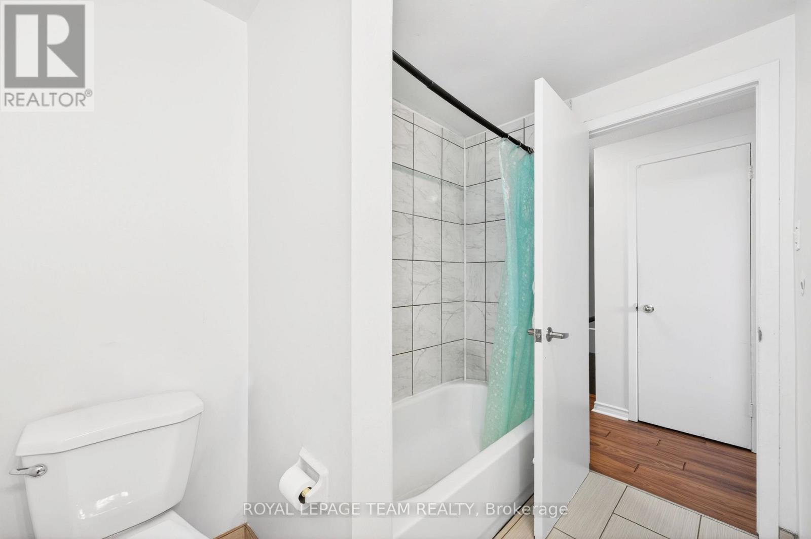 1631 Saxony Crescent, Ottawa, Ontario  K1B 5K8 - Photo 12 - X13087766