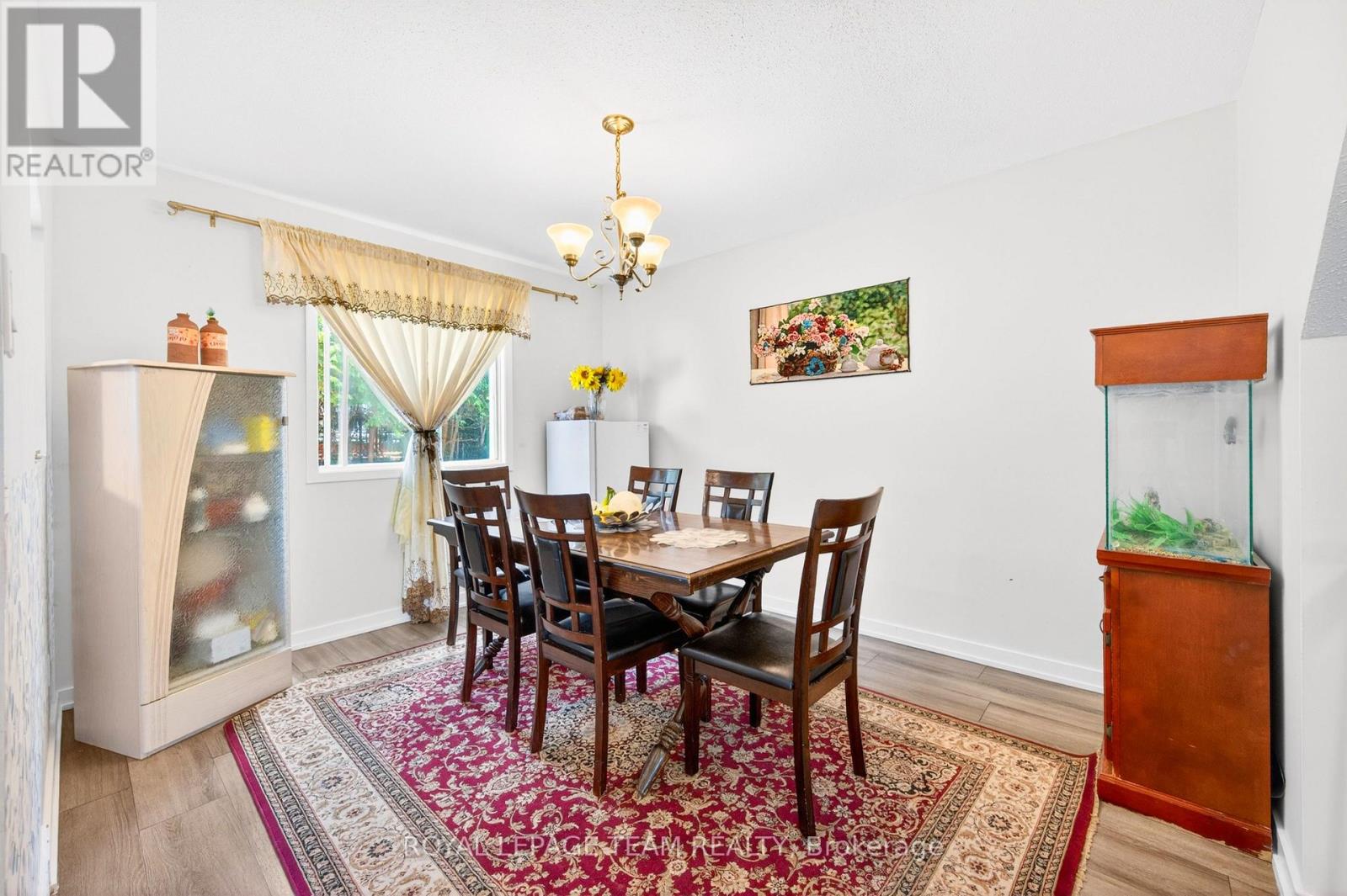 1631 Saxony Crescent, Ottawa, Ontario  K1B 5K8 - Photo 5 - X13087766