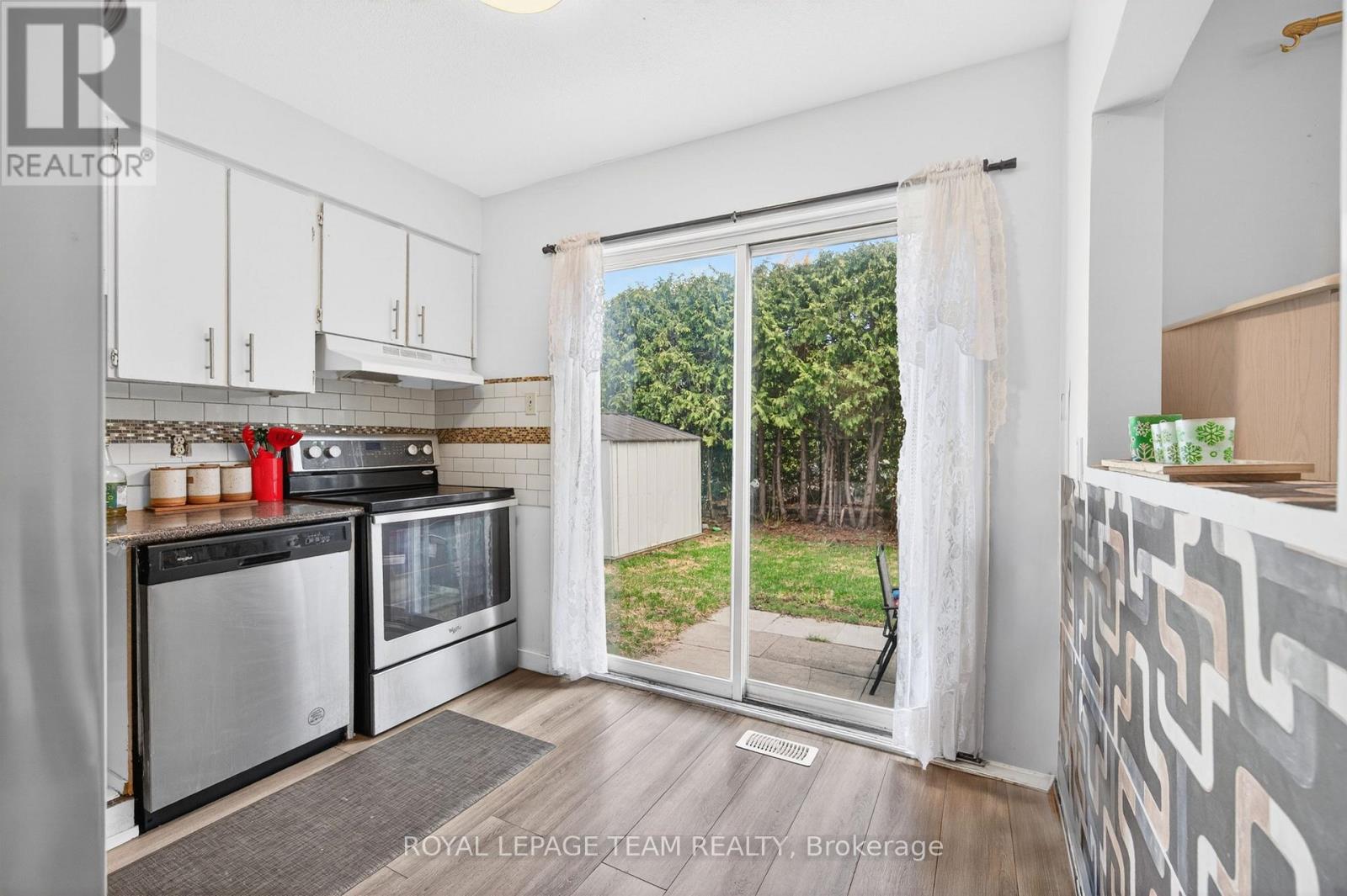 1631 Saxony Crescent, Ottawa, Ontario  K1B 5K8 - Photo 7 - X13087766