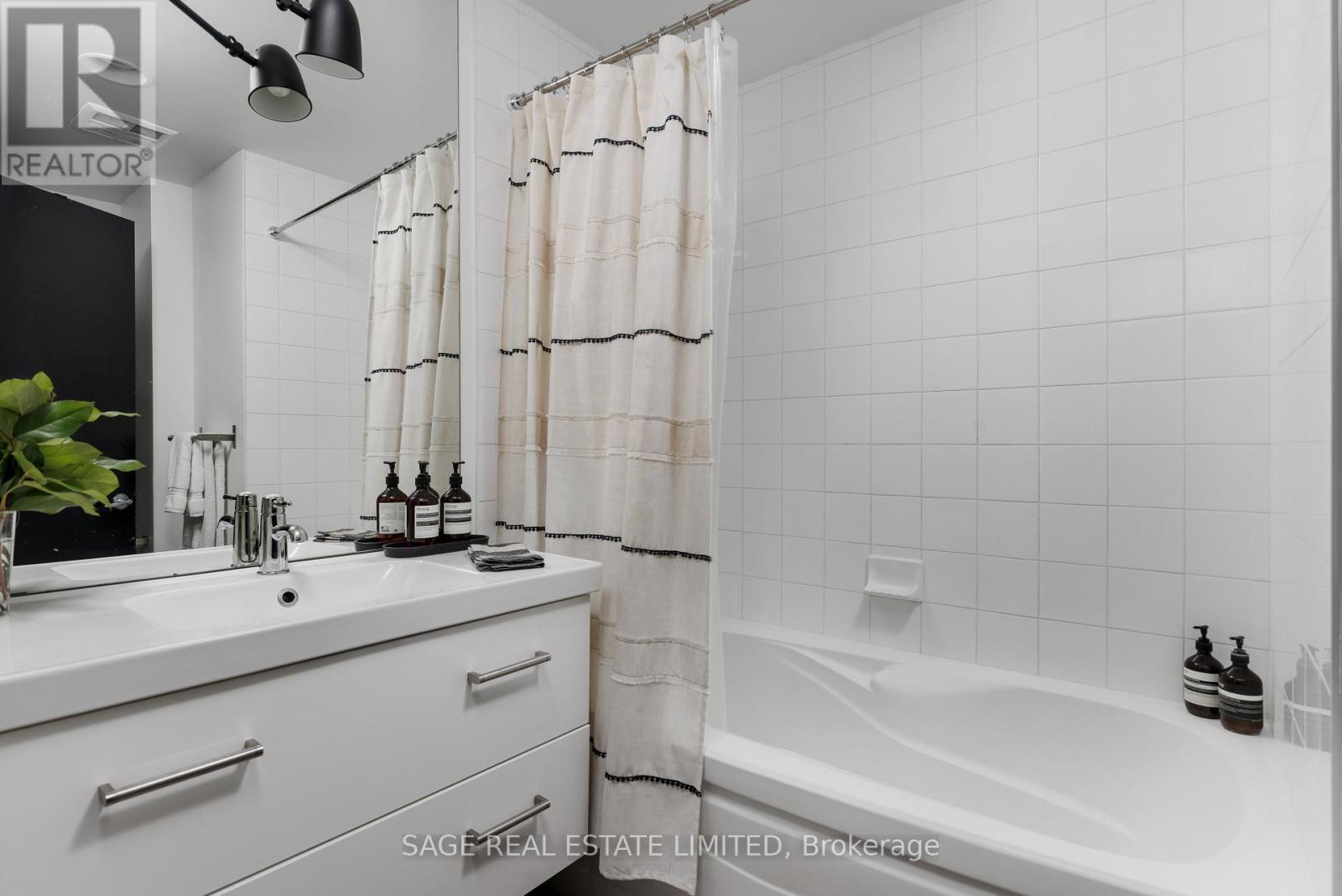 1112 - 700 King Street W, Toronto, Ontario  M5V 2Y6 - Photo 19 - C13083586