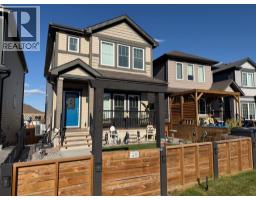 527 Moonlight Lane W, Lethbridge, Alberta