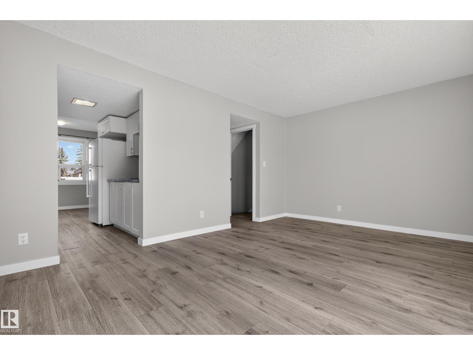 18 Lakewood Vg Nw, Edmonton, Alberta  T6K 2B3 - Photo 10 - E4485881
