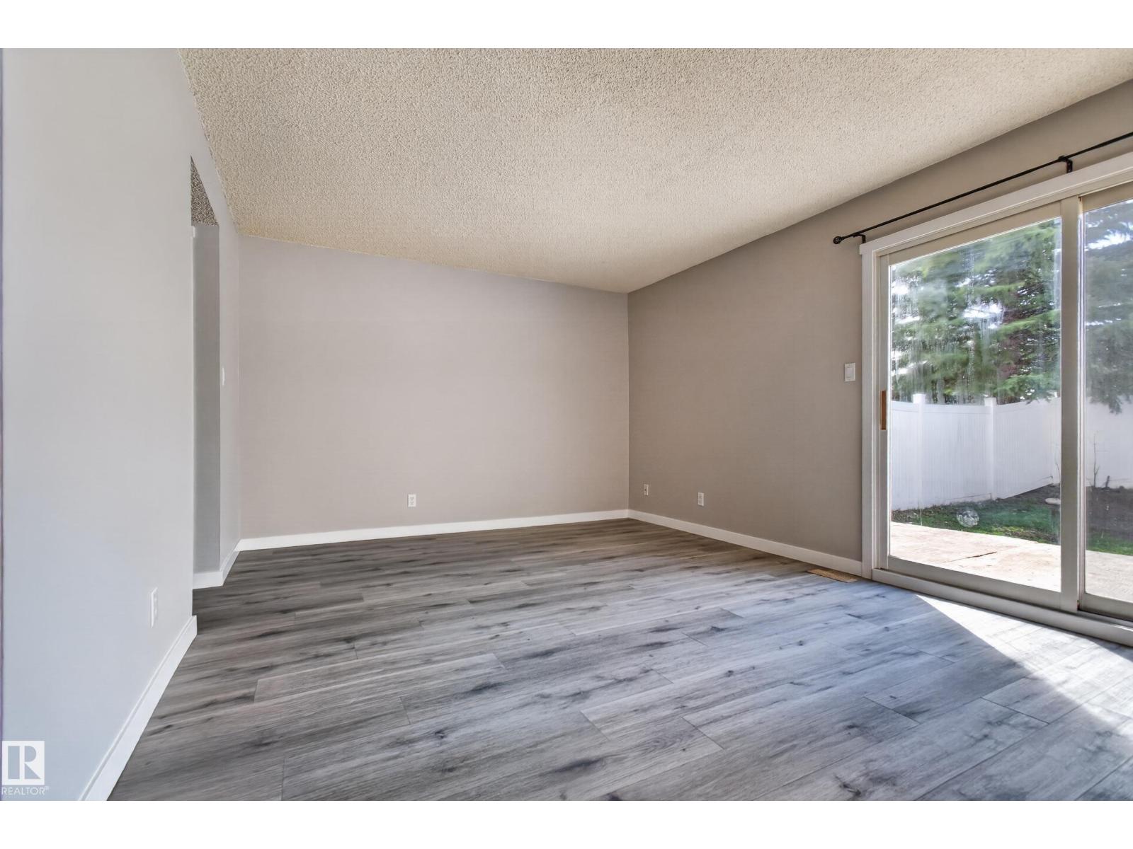 18 Lakewood Vg Nw, Edmonton, Alberta  T6K 2B3 - Photo 11 - E4485881
