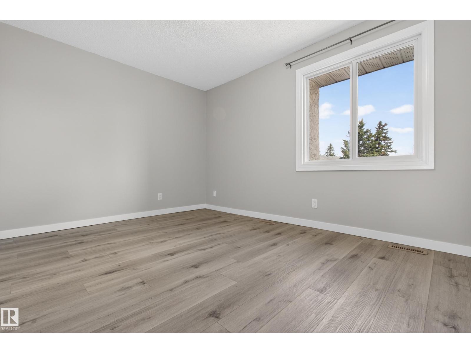 18 Lakewood Vg Nw, Edmonton, Alberta  T6K 2B3 - Photo 22 - E4485881