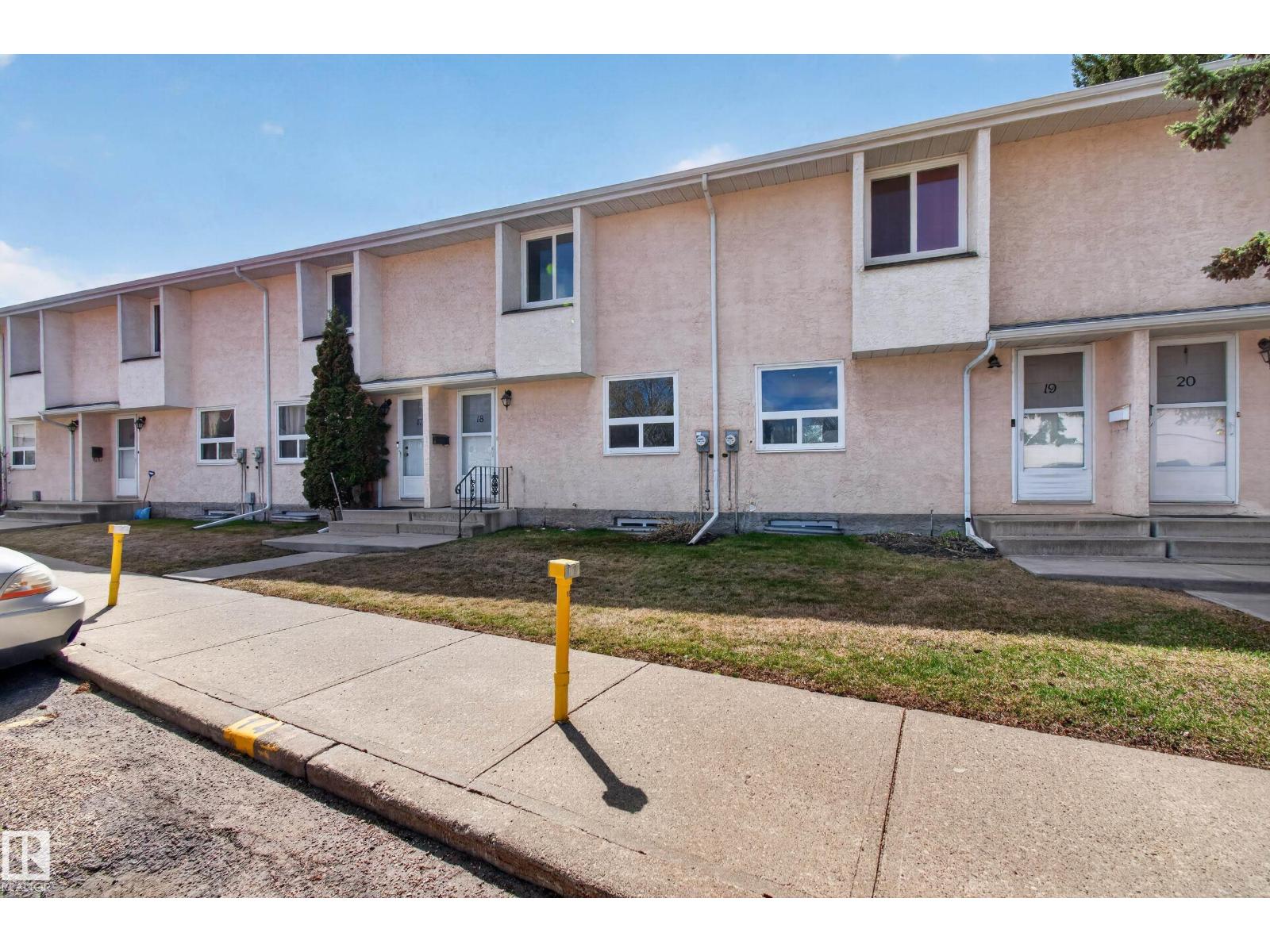 18 Lakewood Vg Nw, Edmonton, Alberta  T6K 2B3 - Photo 3 - E4485881