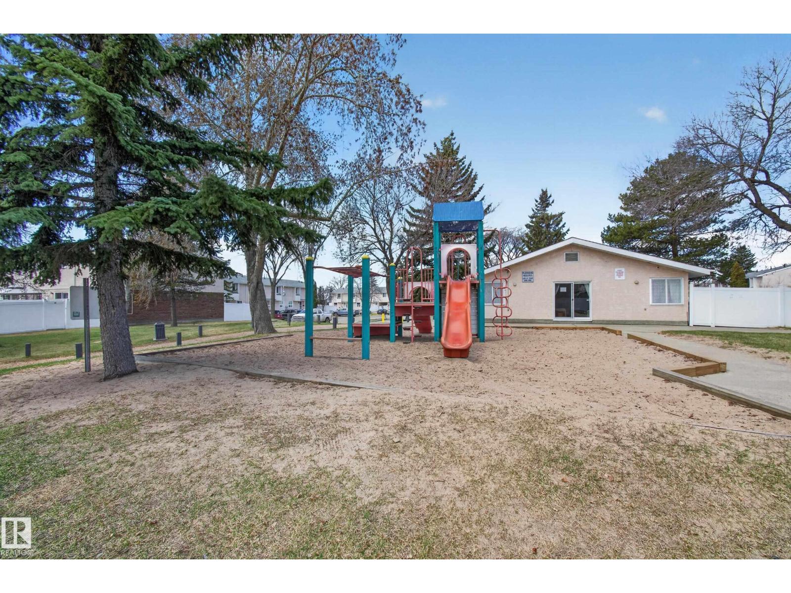 18 Lakewood Vg Nw, Edmonton, Alberta  T6K 2B3 - Photo 35 - E4485881