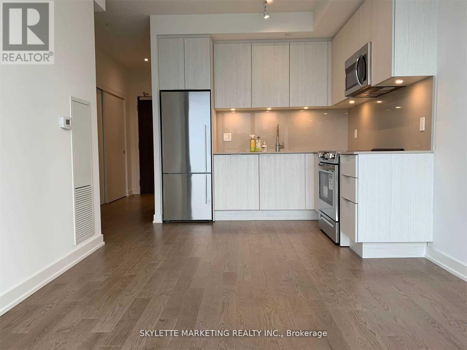 2412 - 25 Richmond Street E, Toronto, Ontario  M5C 0A6 - Photo 2 - C13087754