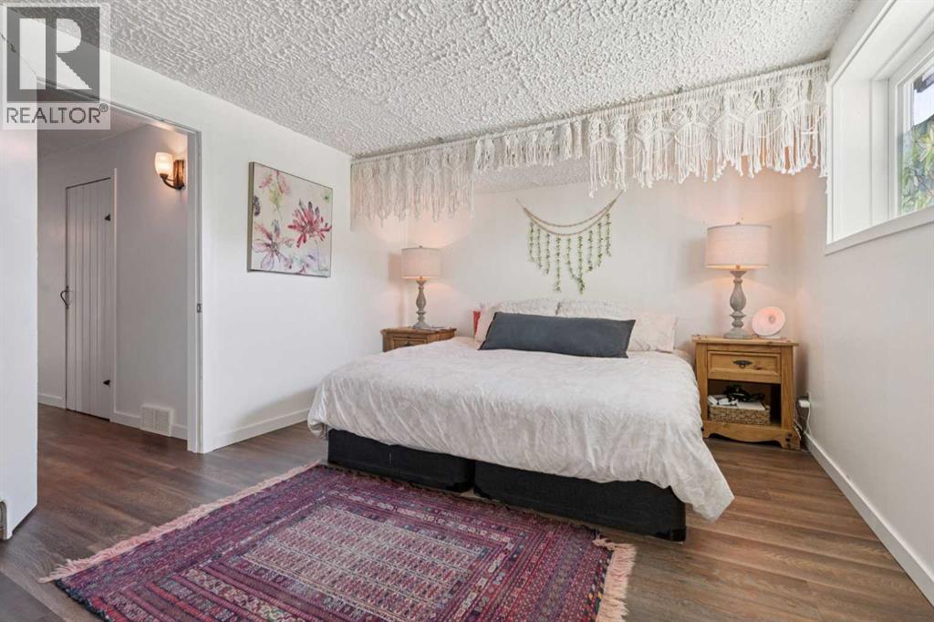 11175 Sacramento Drive Sw, Calgary, Alberta  T2W 0J6 - Photo 12 - A2307721