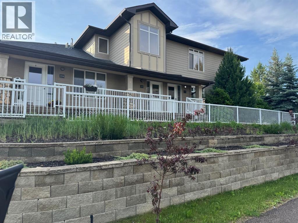 101, 105 Fontaine Crescent SE, Fort Mcmurray, Alberta  T9H 1B0 - Photo 1 - A2262036