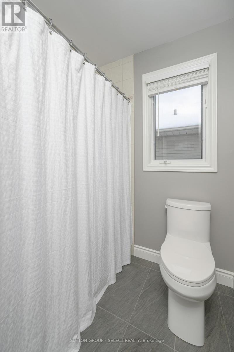 15 Marcus Crescent, London North (North A), Ontario  N6G 4Y9 - Photo 36 - X13087810