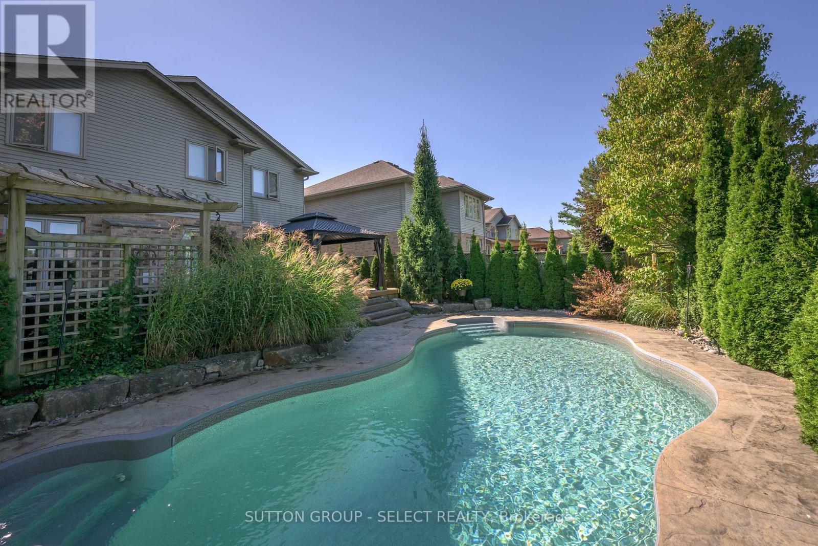 15 Marcus Crescent, London North (North A), Ontario  N6G 4Y9 - Photo 40 - X13087810