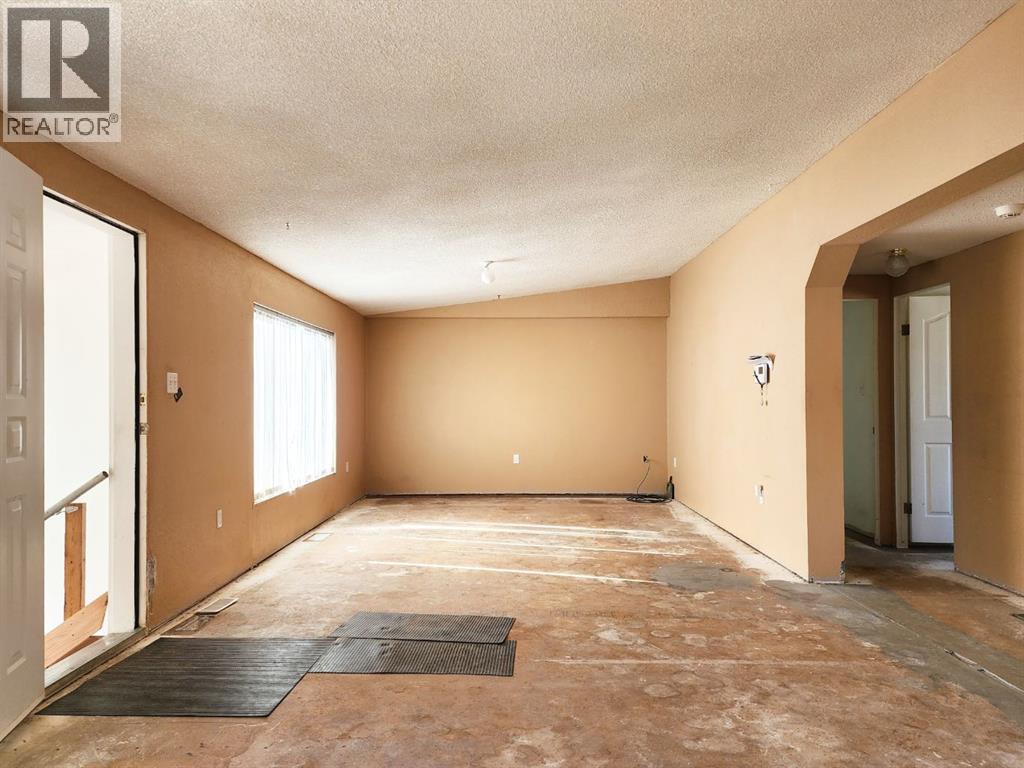 234 49 Ave E, Claresholm, Alberta  T0L 0T0 - Photo 7 - A2305039