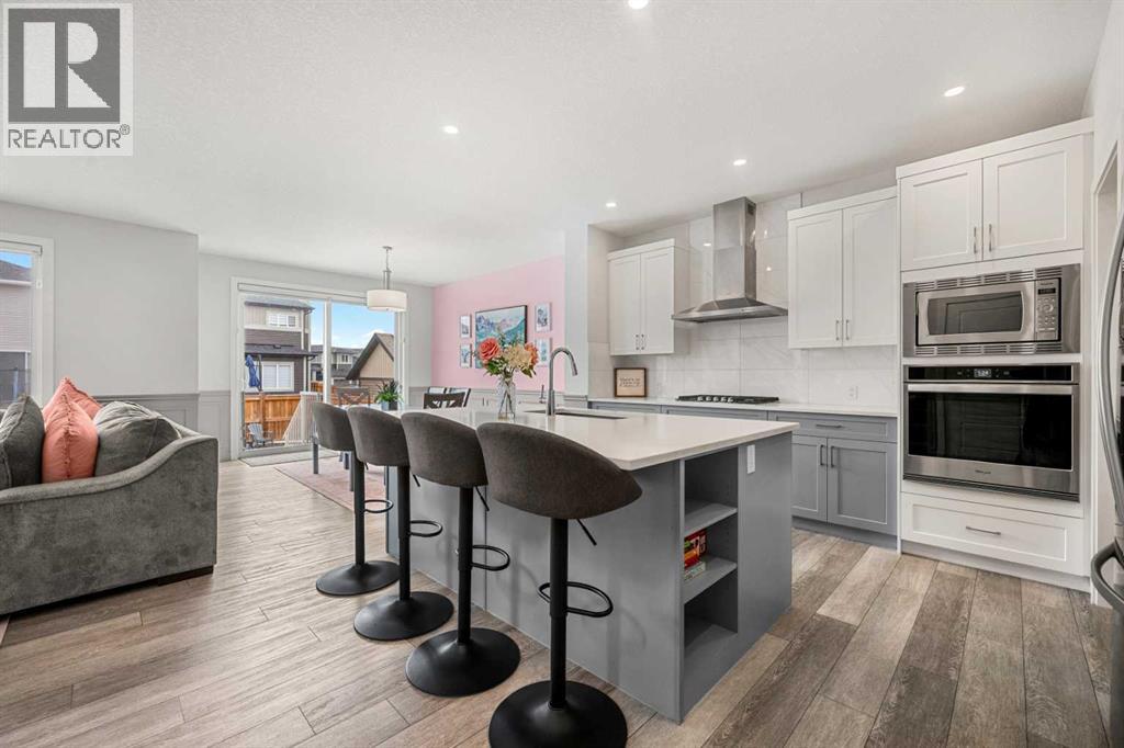 32 Paint Horse Crescent, Cochrane, Alberta  T4C 2V7 - Photo 4 - A2305369