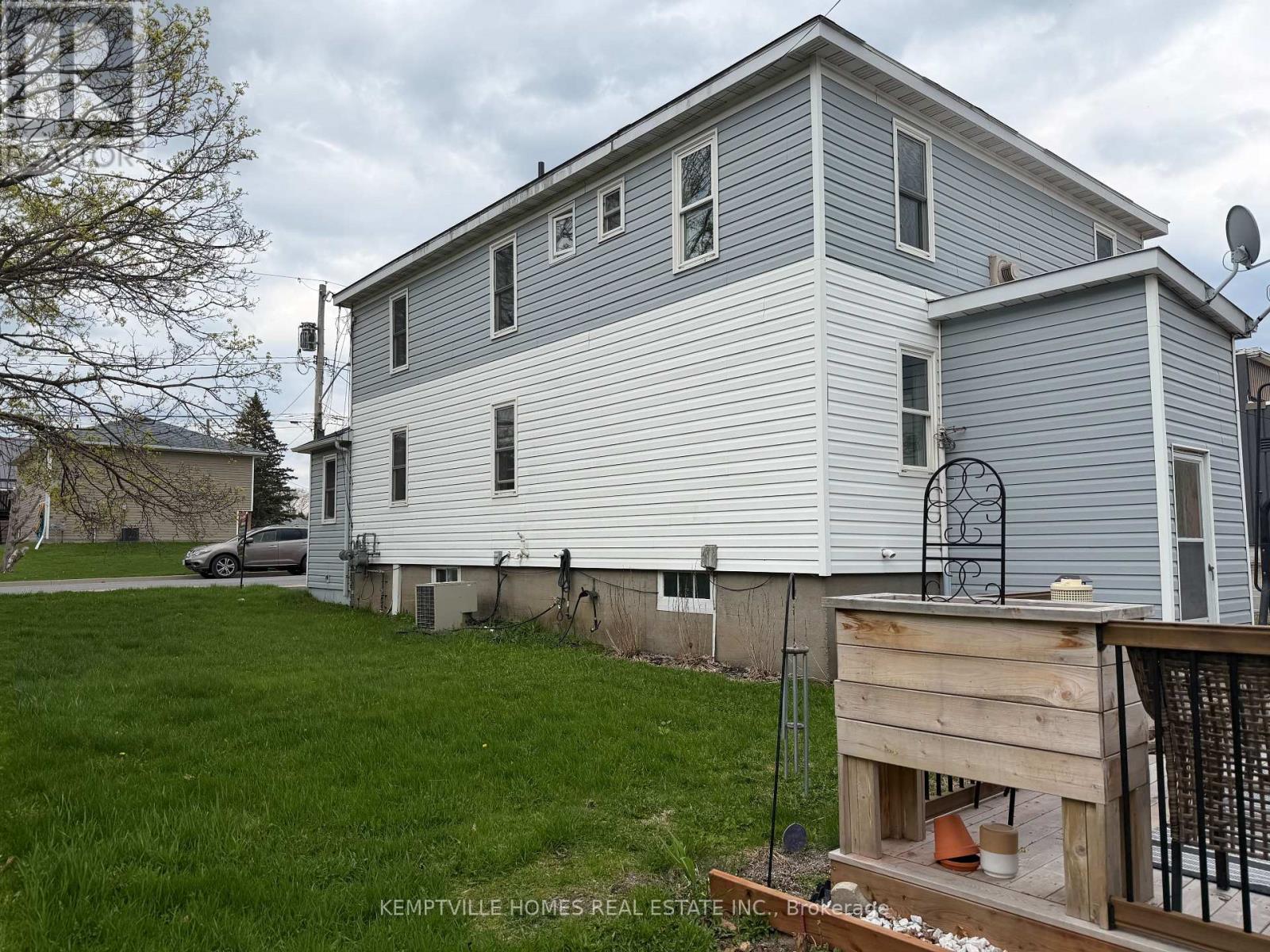 803 St Lawrence Street, Prescott, Ontario  K0E 1T0 - Photo 2 - X13087816