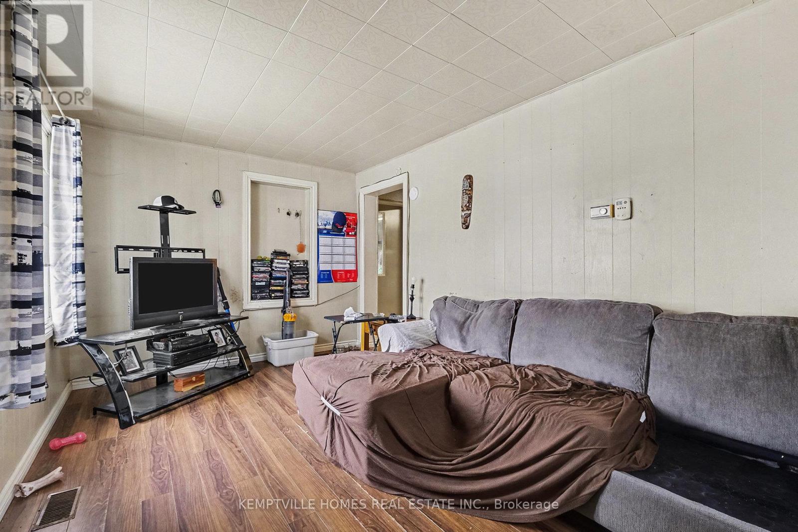803 St Lawrence Street, Prescott, Ontario  K0E 1T0 - Photo 9 - X13087816