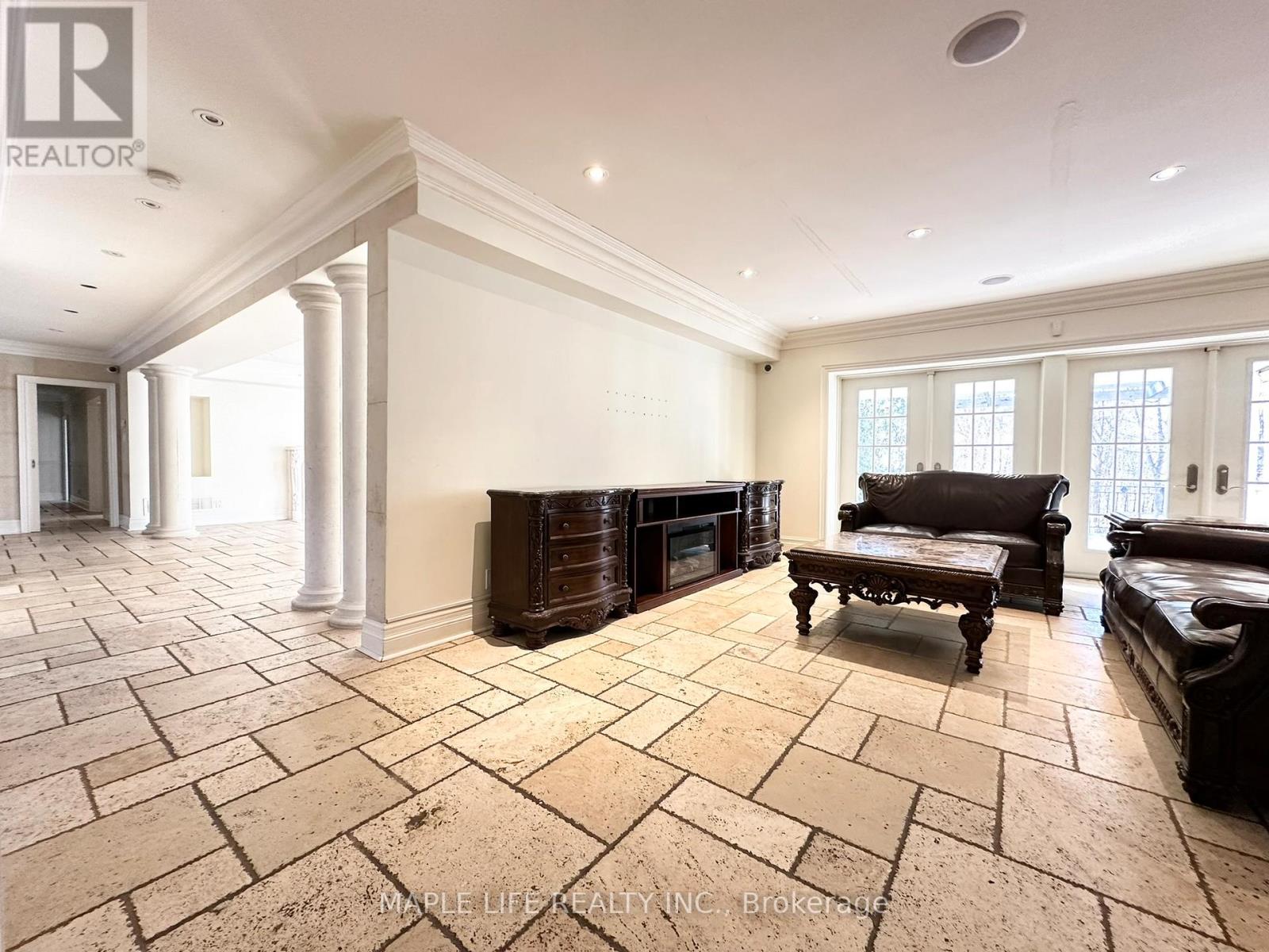 16 Brian Cliff Drive, Toronto, Ontario  M3B 2G2 - Photo 10 - C13087800