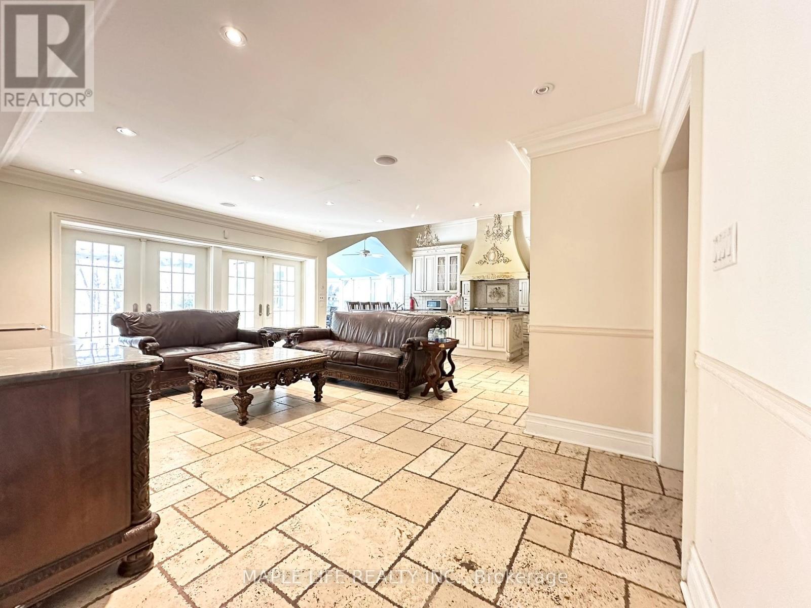 16 Brian Cliff Drive, Toronto, Ontario  M3B 2G2 - Photo 12 - C13087800