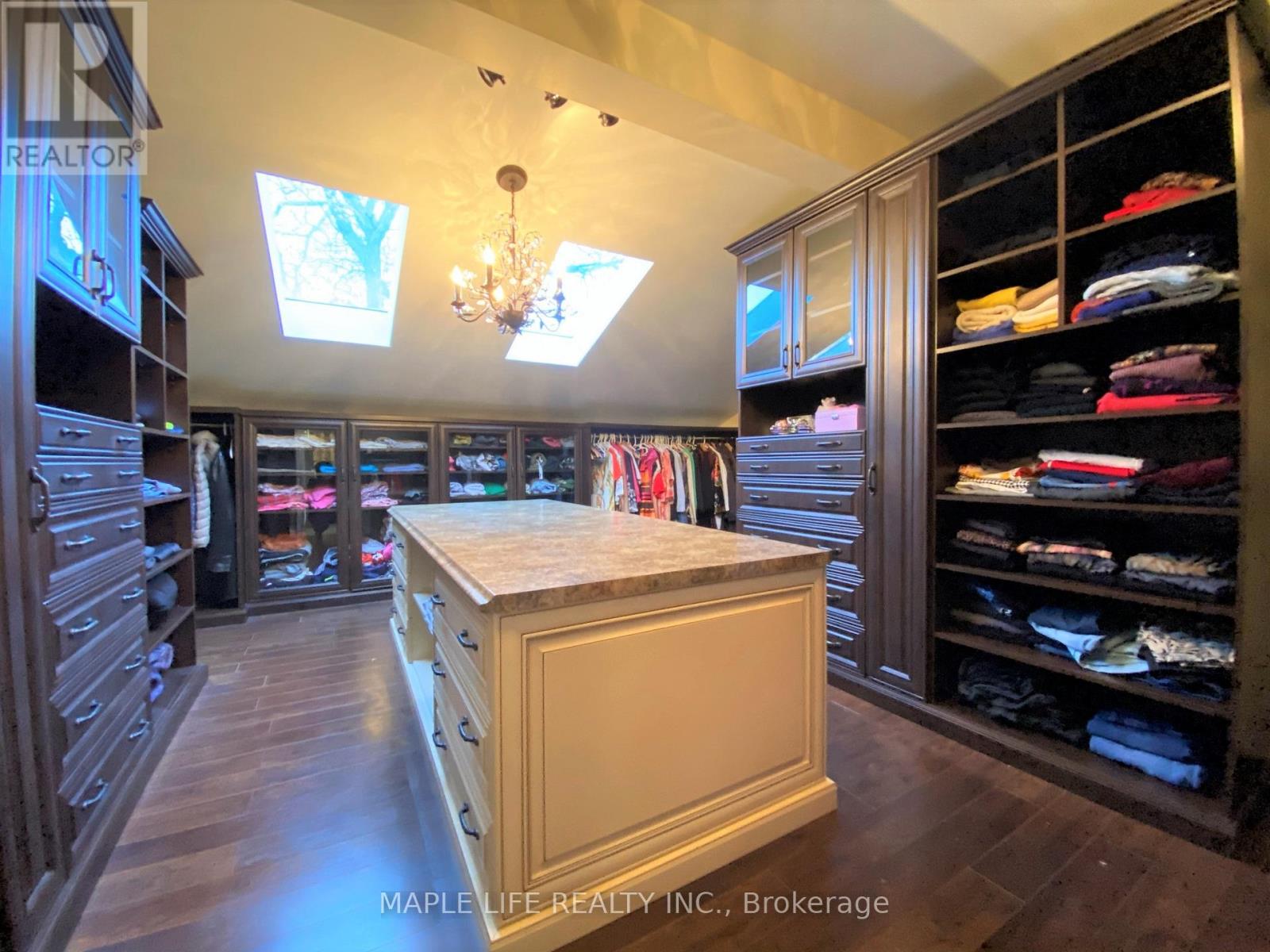 16 Brian Cliff Drive, Toronto, Ontario  M3B 2G2 - Photo 24 - C13087800