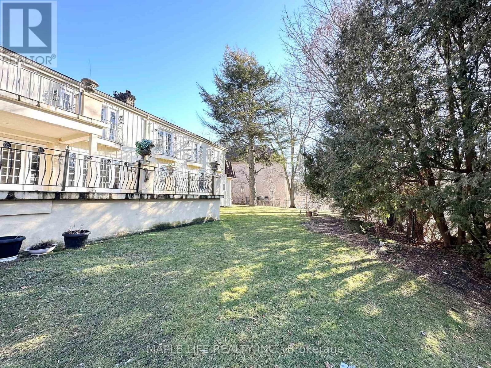 16 Brian Cliff Drive, Toronto, Ontario  M3B 2G2 - Photo 36 - C13087800