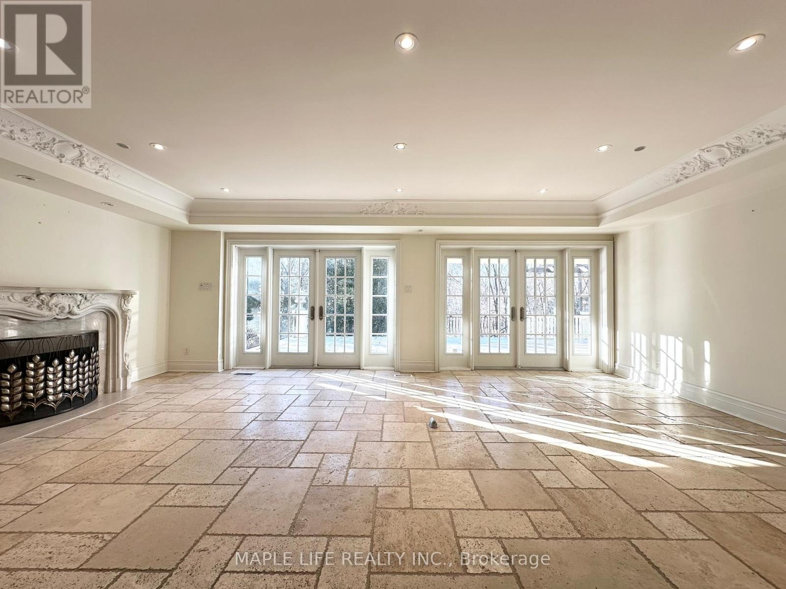 16 Brian Cliff Drive, Toronto, Ontario  M3B 2G2 - Photo 8 - C13087800