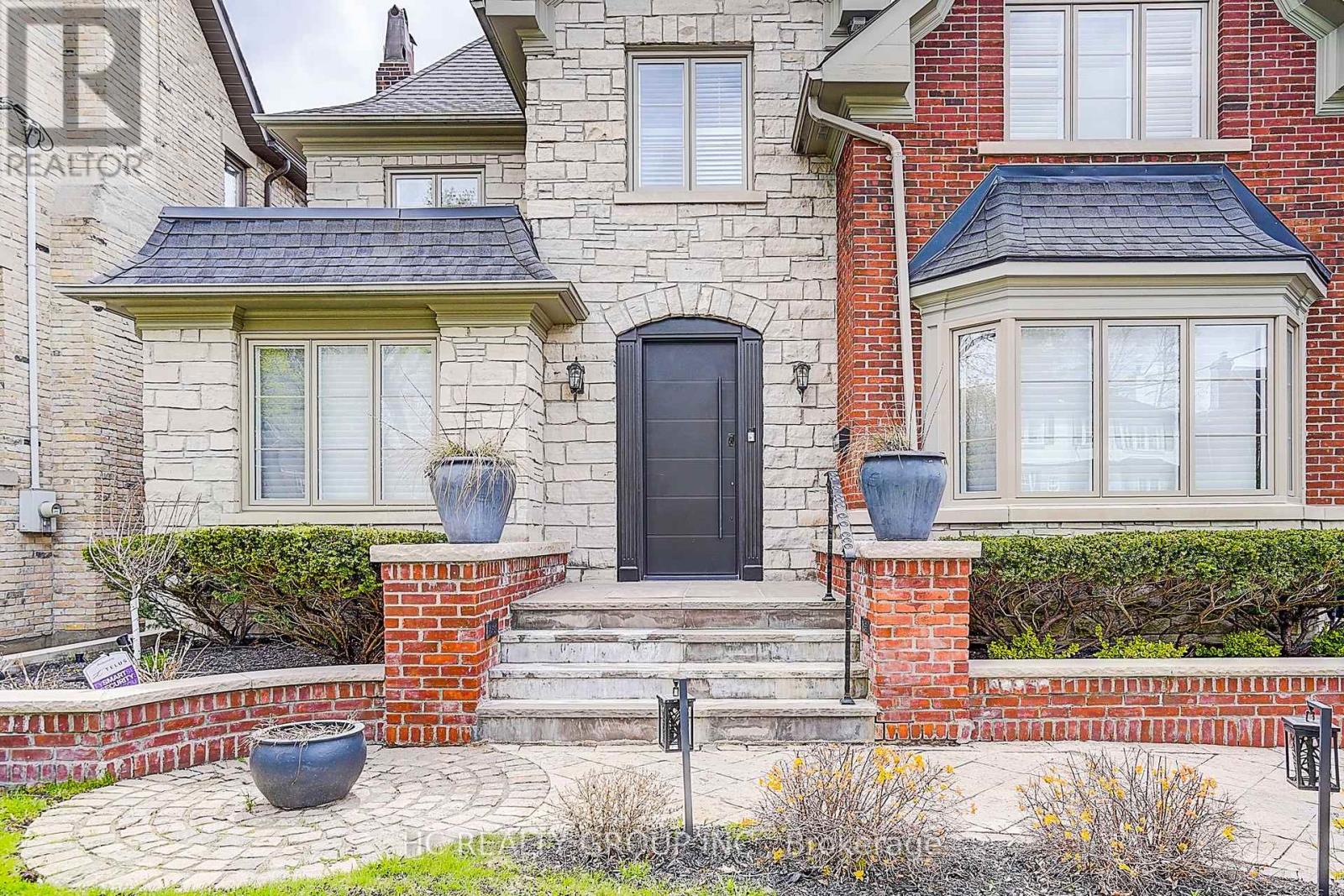 267 St Leonards Avenue, Toronto, Ontario  M4N 1K9 - Photo 3 - C13087802
