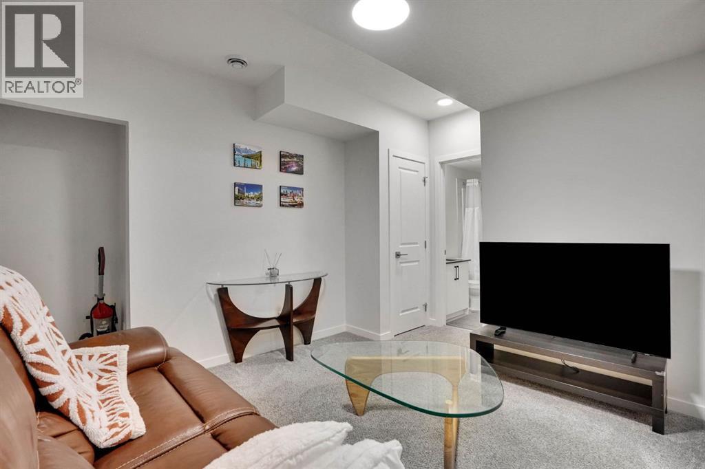 274 Lucas Place NW, Calgary, Alberta  T3P 1Z3 - Photo 38 - A2305927