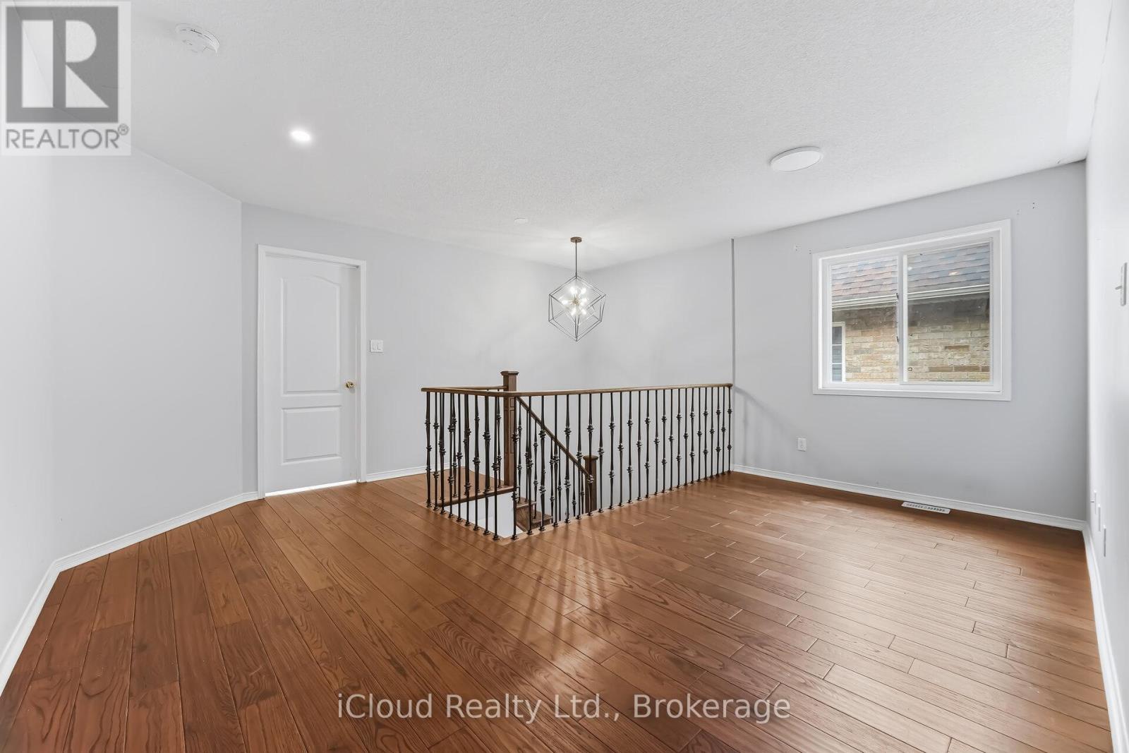 81 Crown Victoria Drive W, Brampton, Ontario  L7A 3X1 - Photo 15 - W12966380