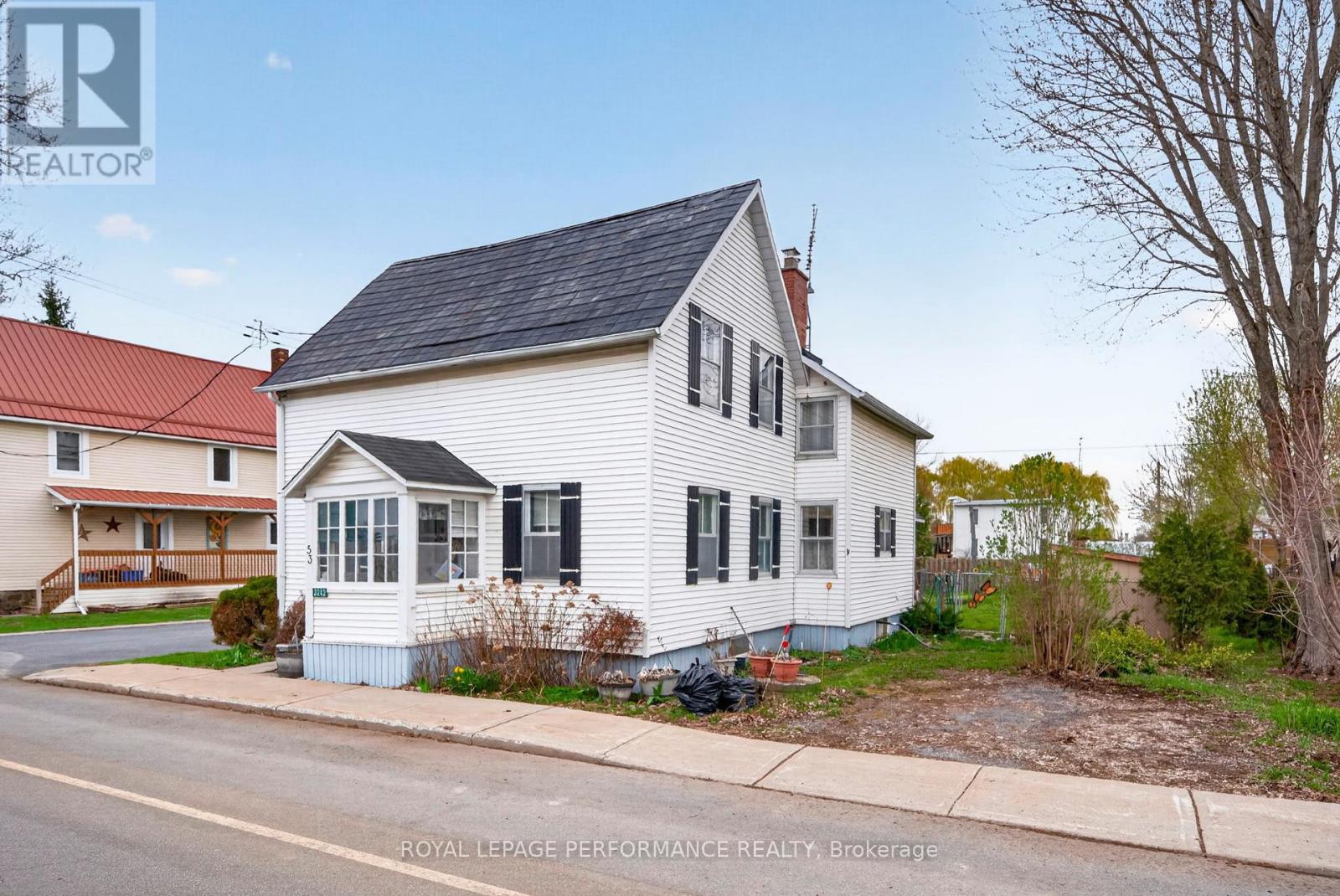 3242 AVONMORE MAIN STREET, North Stormont, Ontario