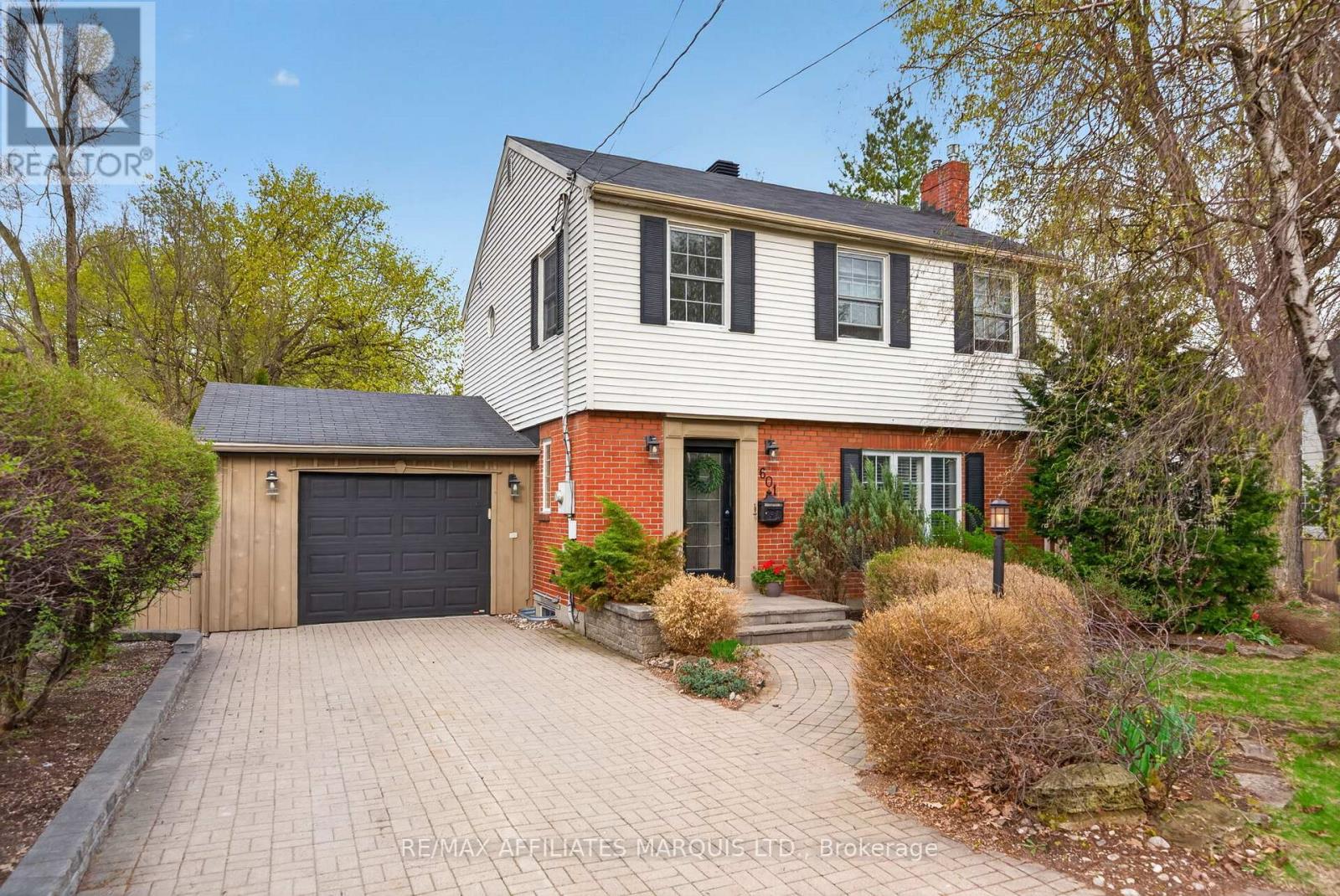 601 JAMES STREET, cornwall, Ontario