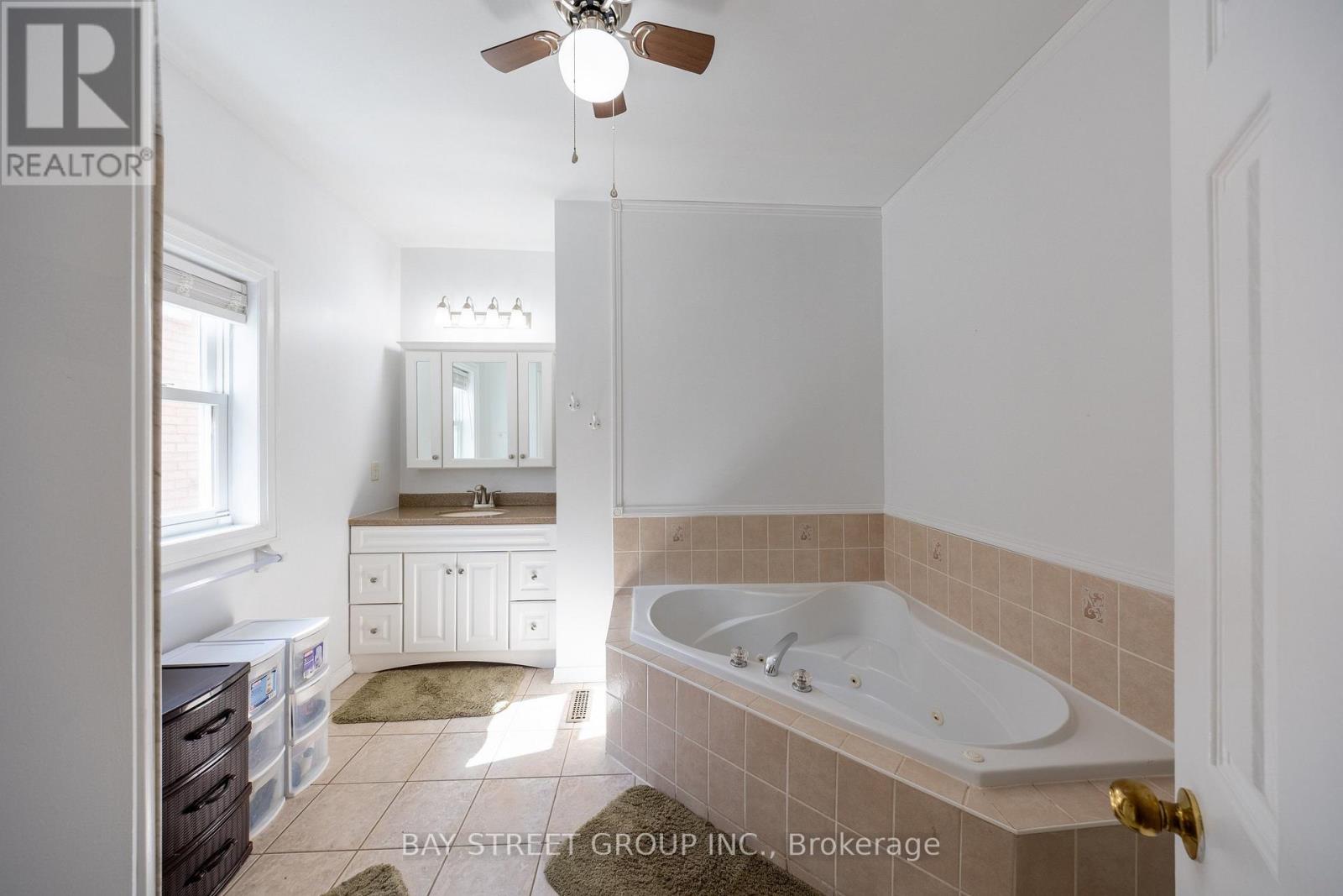 7 Orchid Drive, Brampton, Ontario  L7A 1M4 - Photo 22 - W13087780