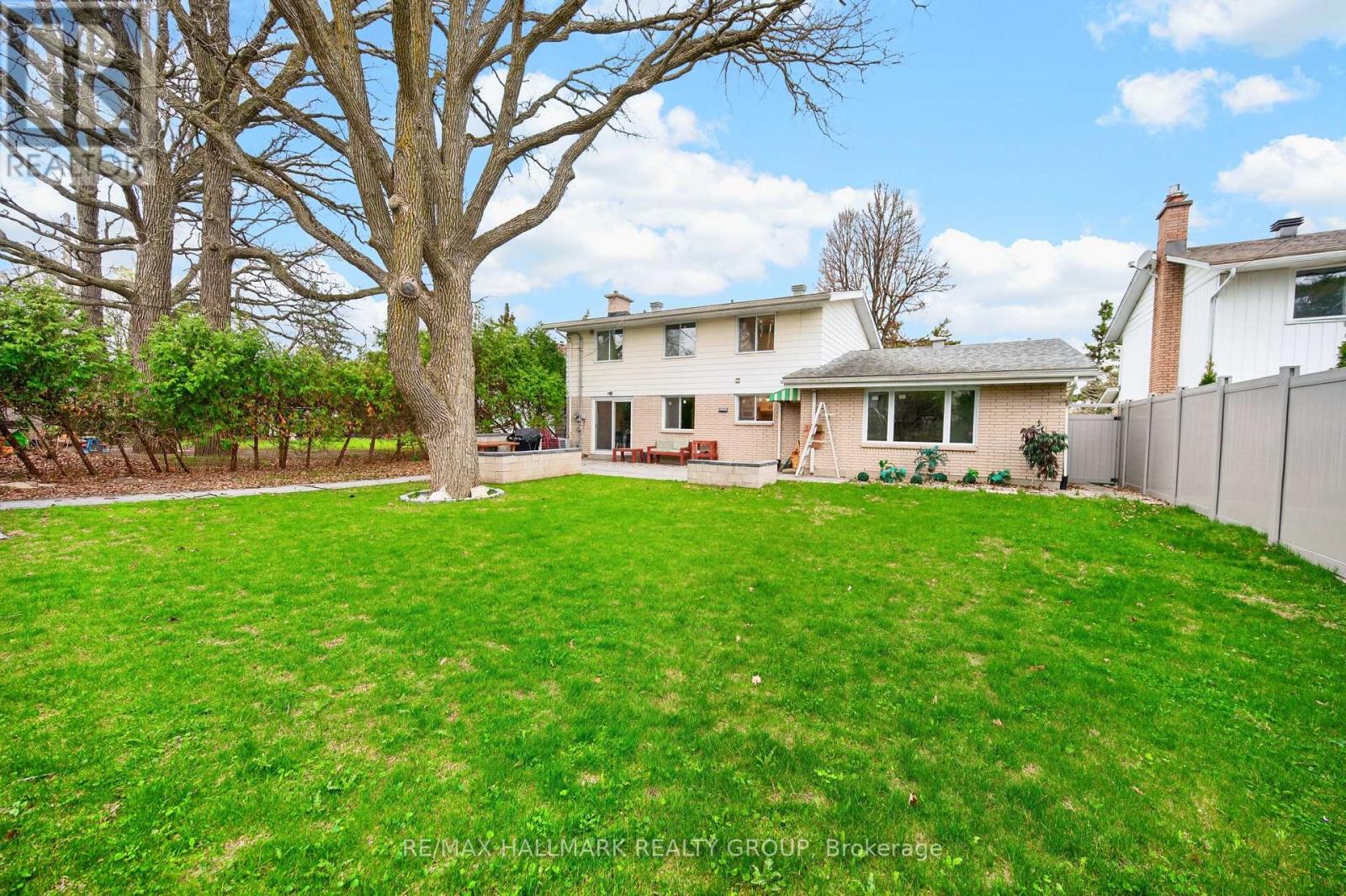 1930 Southampton Court, Ottawa, Ontario  K2C 0W4 - Photo 42 - X13082086