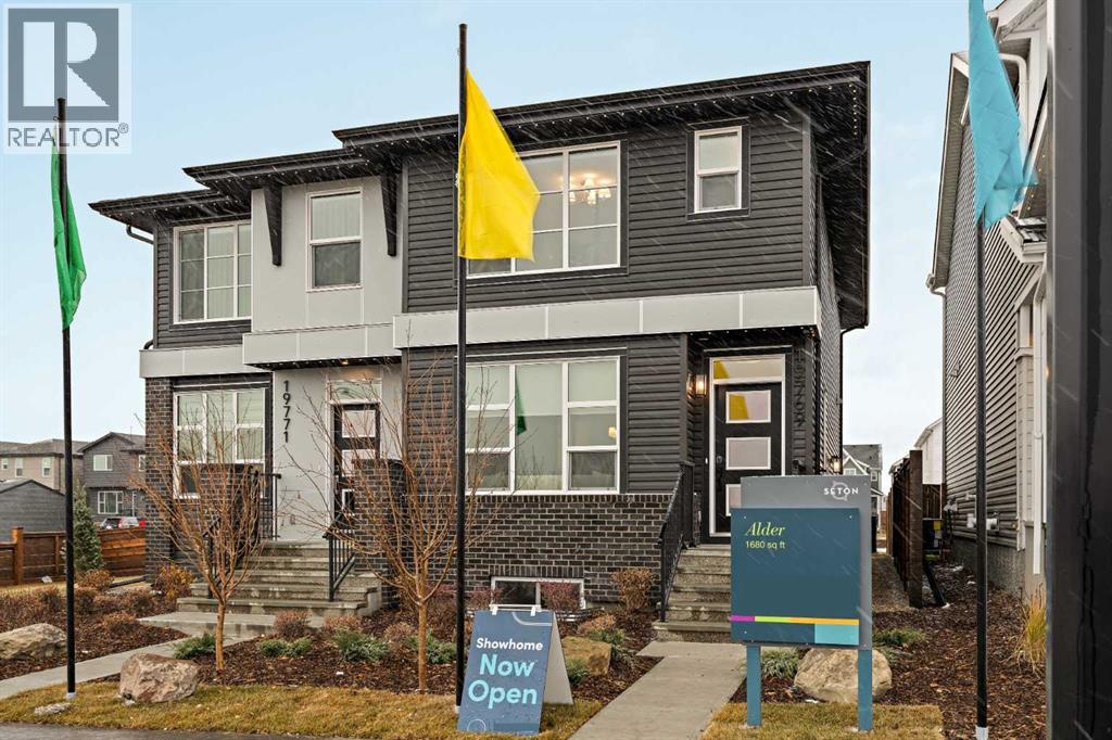 193 Silver Spruce Road SW, Calgary, Alberta  T2X 6L3 - Photo 2 - A2302366